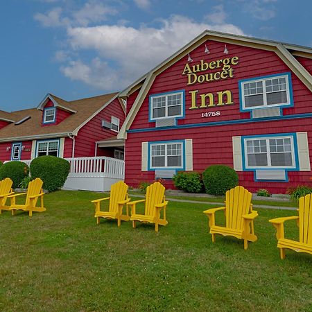Auberge Doucet Inn Chéticamp Esterno foto